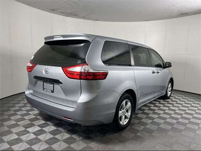 2017 Toyota Sienna L