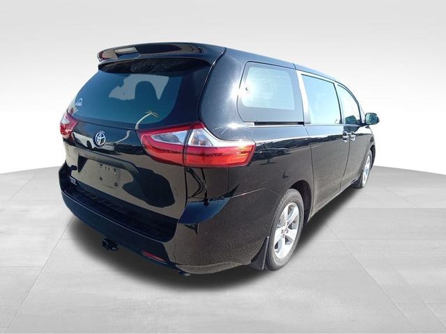 2017 Toyota Sienna L