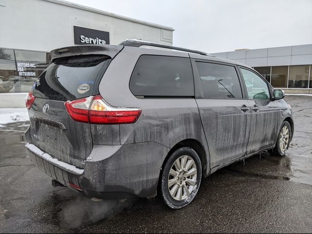 2017 Toyota Sienna LE