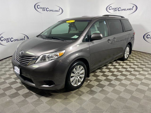 2017 Toyota Sienna LE