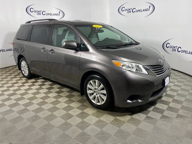 2017 Toyota Sienna LE