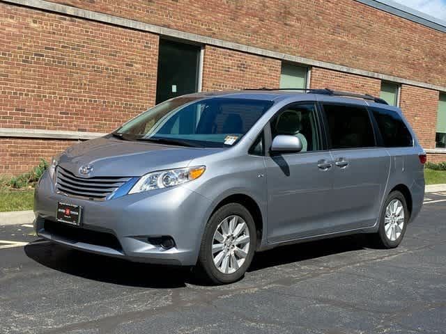 2017 Toyota Sienna LE