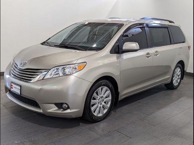 2017 Toyota Sienna LE