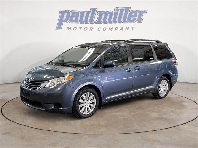 2017 Toyota Sienna LE