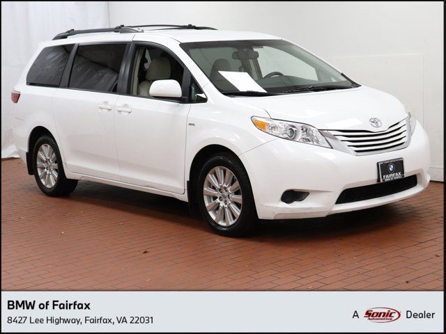 2017 Toyota Sienna LE