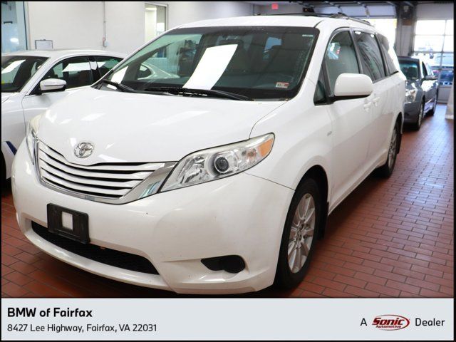 2017 Toyota Sienna LE