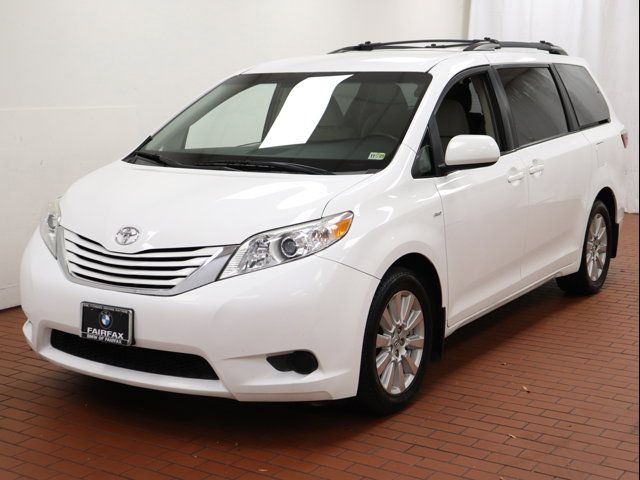 2017 Toyota Sienna LE