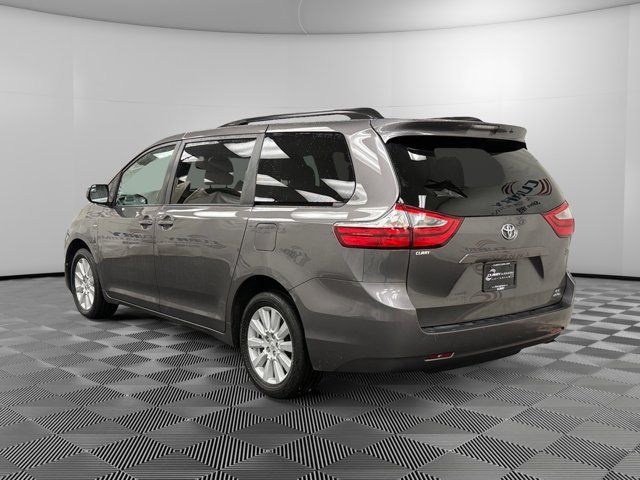 2017 Toyota Sienna LE