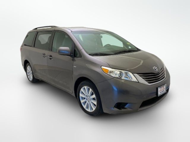 2017 Toyota Sienna LE