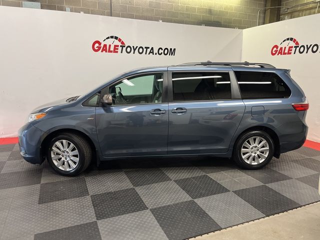 2017 Toyota Sienna LE