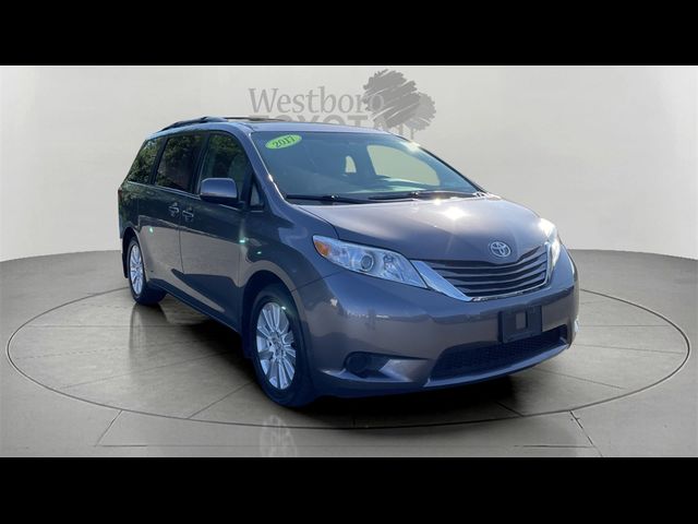 2017 Toyota Sienna LE