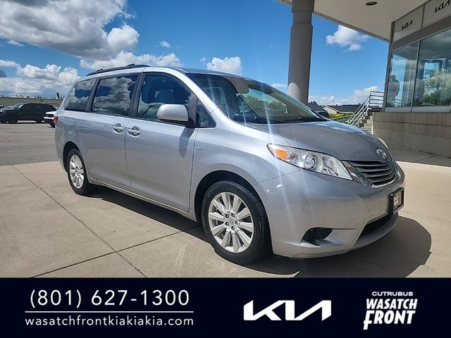 2017 Toyota Sienna LE