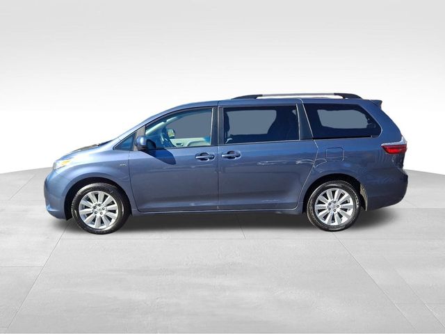 2017 Toyota Sienna LE