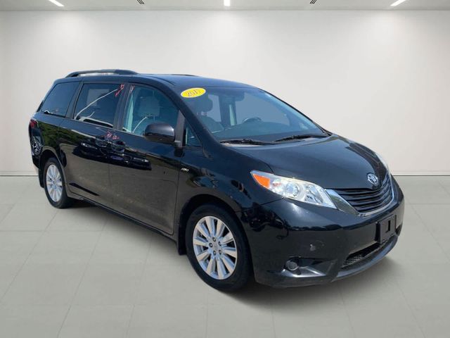 2017 Toyota Sienna LE