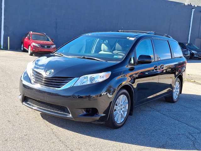 2017 Toyota Sienna LE