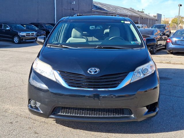 2017 Toyota Sienna LE