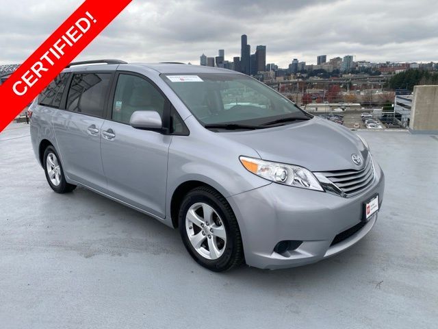 2017 Toyota Sienna 