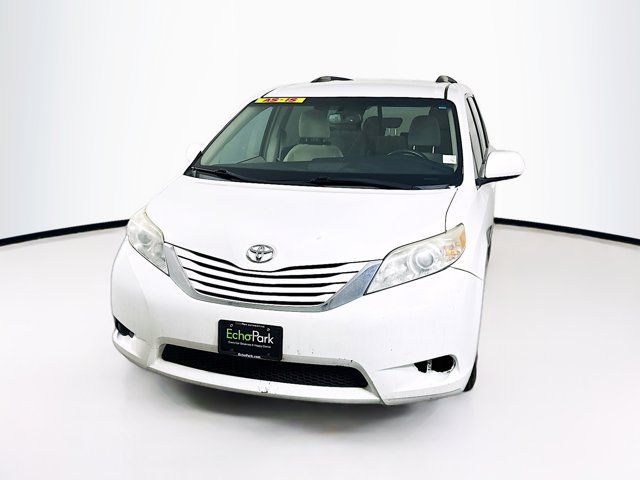 2017 Toyota Sienna LE