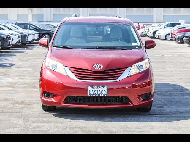 2017 Toyota Sienna LE