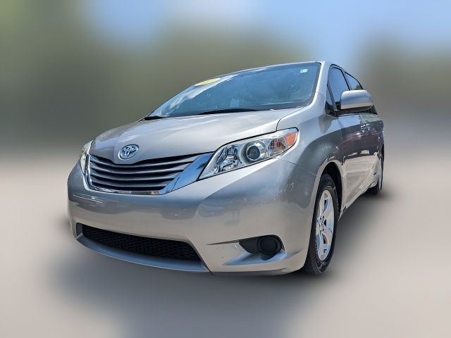 2017 Toyota Sienna LE