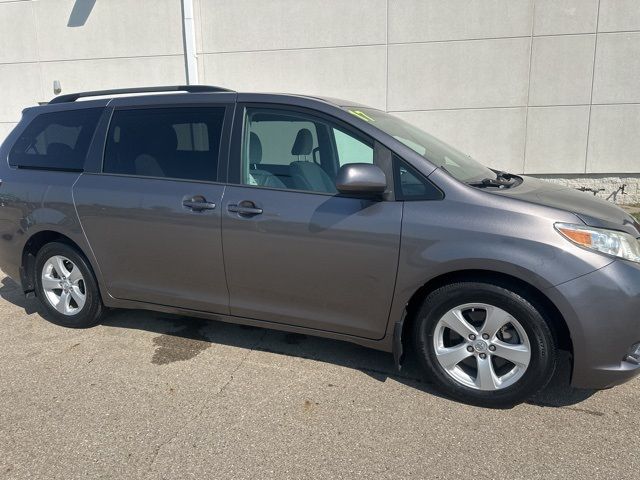 2017 Toyota Sienna 