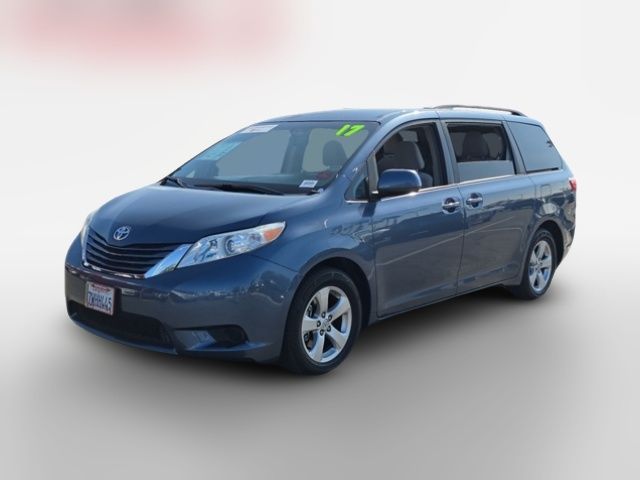 2017 Toyota Sienna LE