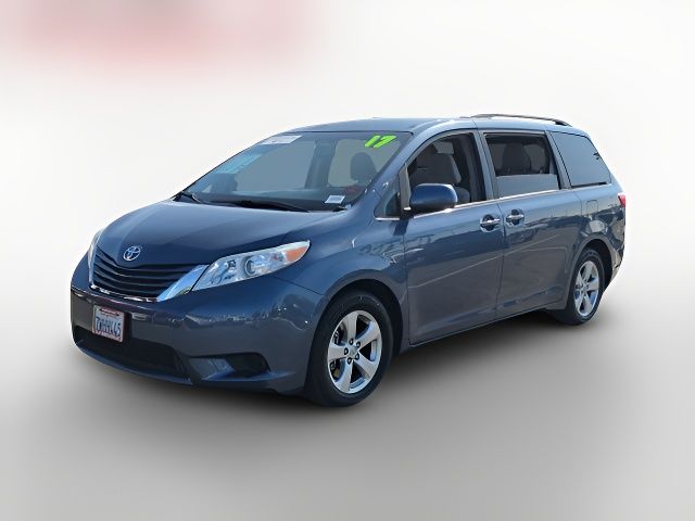 2017 Toyota Sienna LE