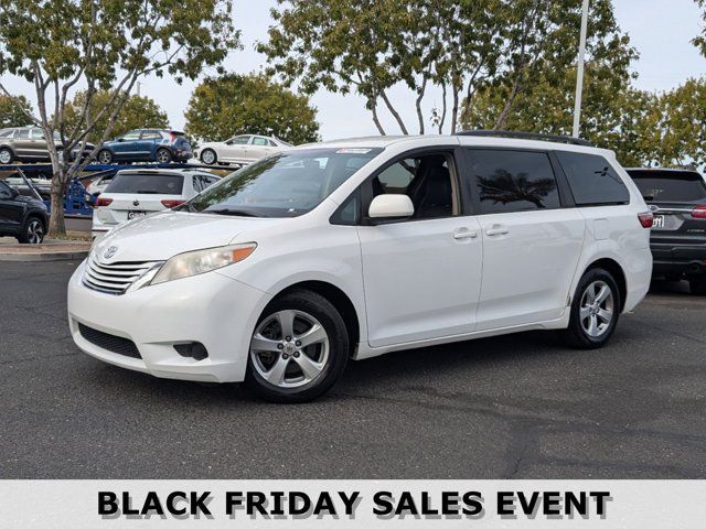 2017 Toyota Sienna LE