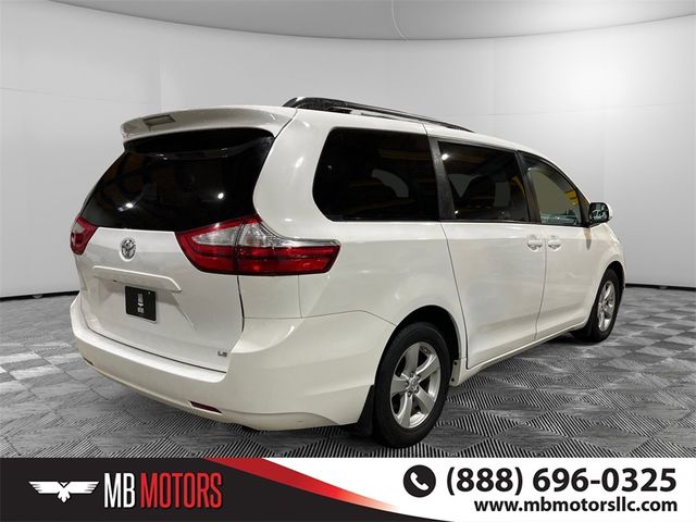 2017 Toyota Sienna LE