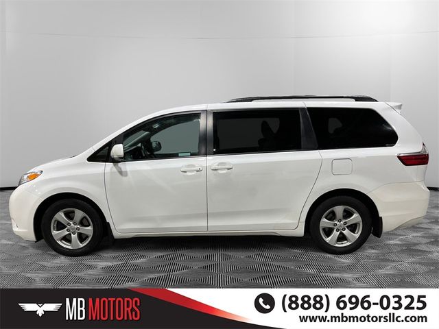 2017 Toyota Sienna LE