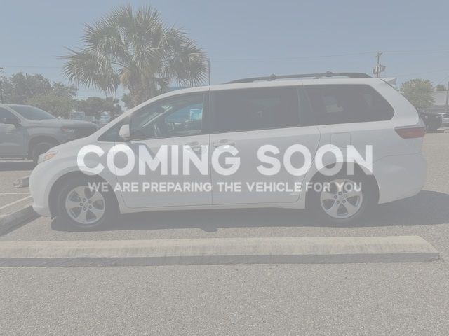 2017 Toyota Sienna LE