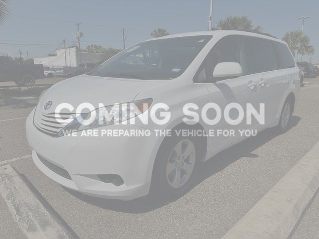 2017 Toyota Sienna LE