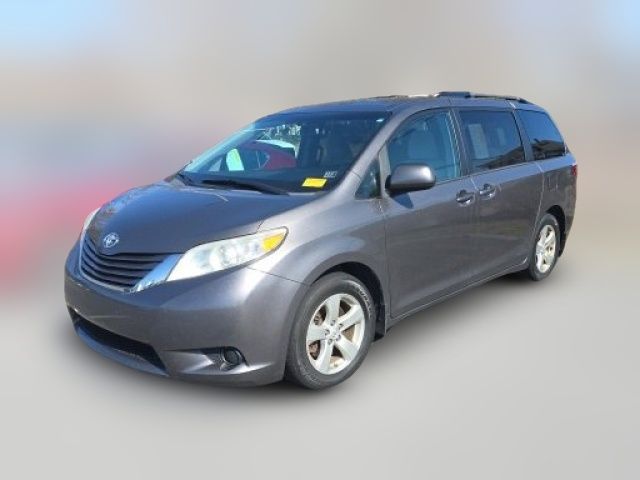 2017 Toyota Sienna LE