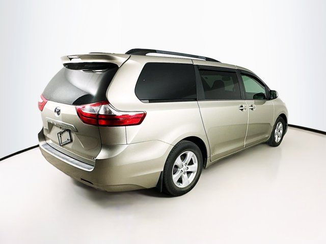 2017 Toyota Sienna LE