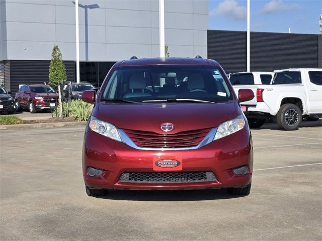 2017 Toyota Sienna LE