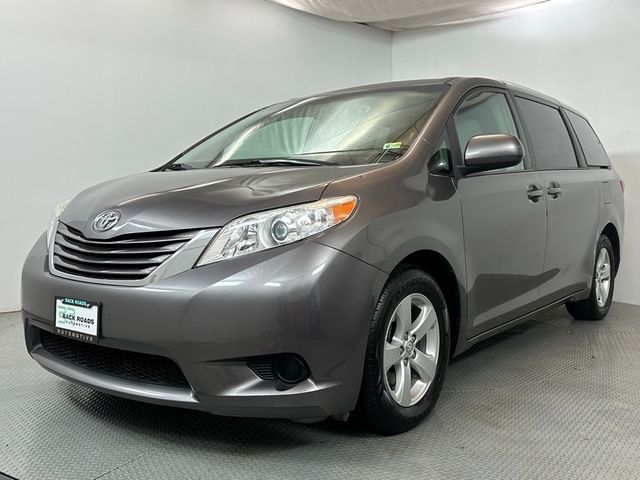 2017 Toyota Sienna 