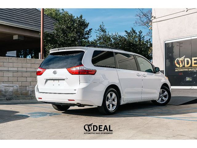 2017 Toyota Sienna LE