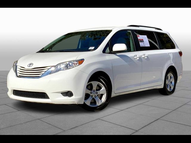 2017 Toyota Sienna LE