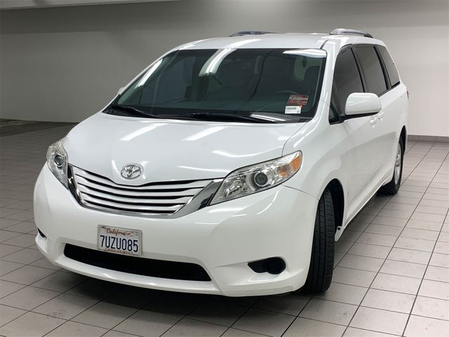 2017 Toyota Sienna 