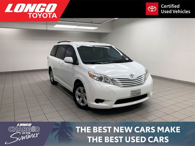 2017 Toyota Sienna 