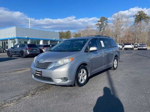 2017 Toyota Sienna LE