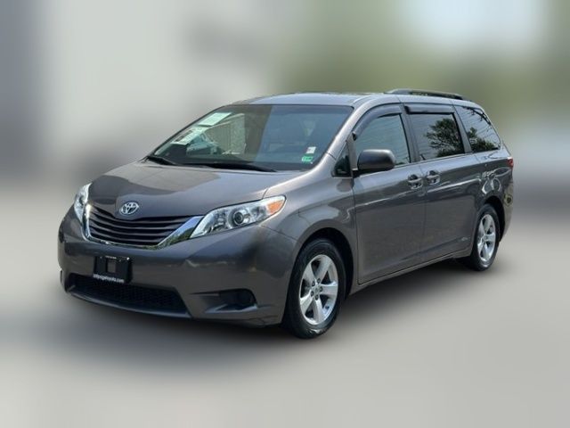 2017 Toyota Sienna LE