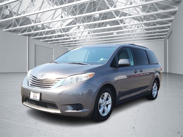 2017 Toyota Sienna LE