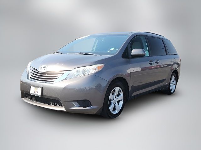 2017 Toyota Sienna LE