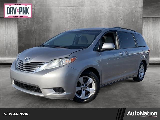 2017 Toyota Sienna LE