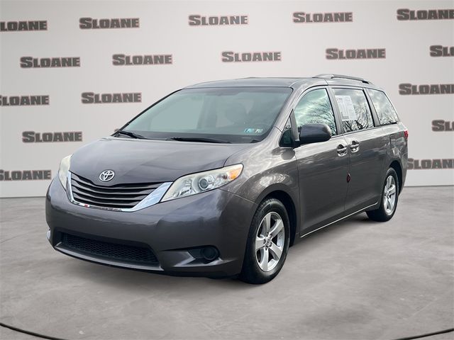 2017 Toyota Sienna LE