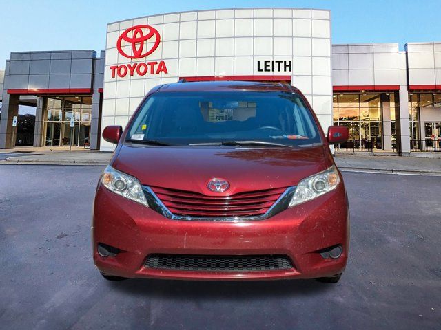 2017 Toyota Sienna LE