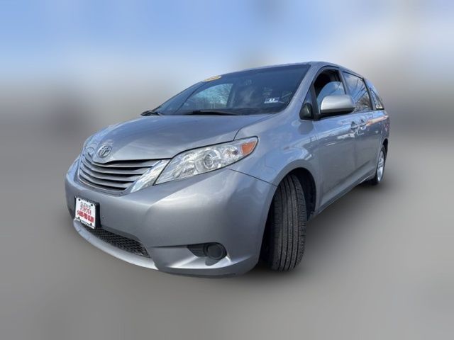 2017 Toyota Sienna LE