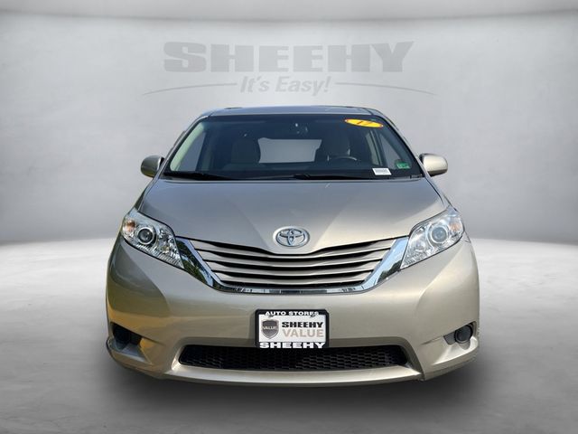 2017 Toyota Sienna LE