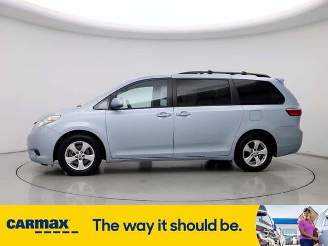 2017 Toyota Sienna LE